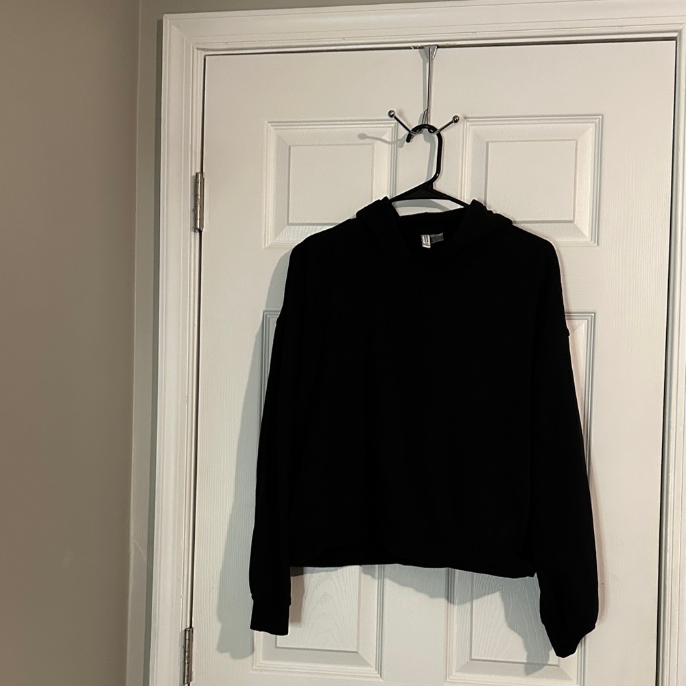 Chic Black Women's pullover hoodie